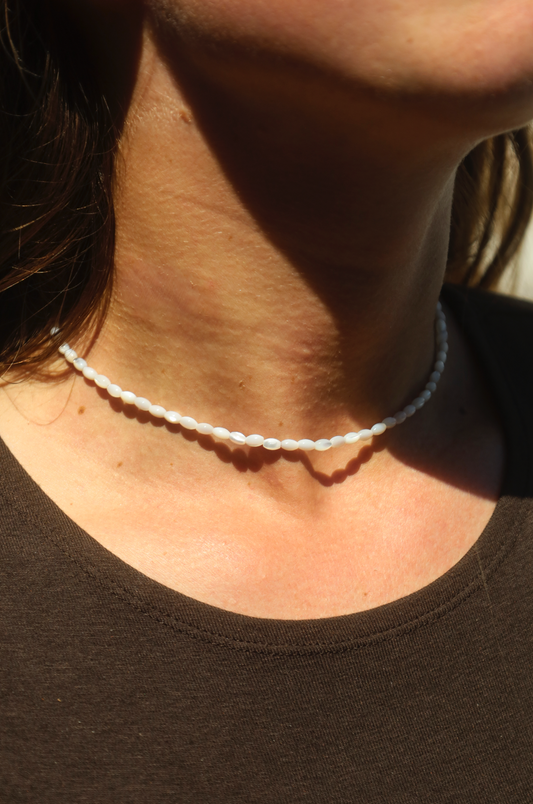 Collier en petites perles de nacre