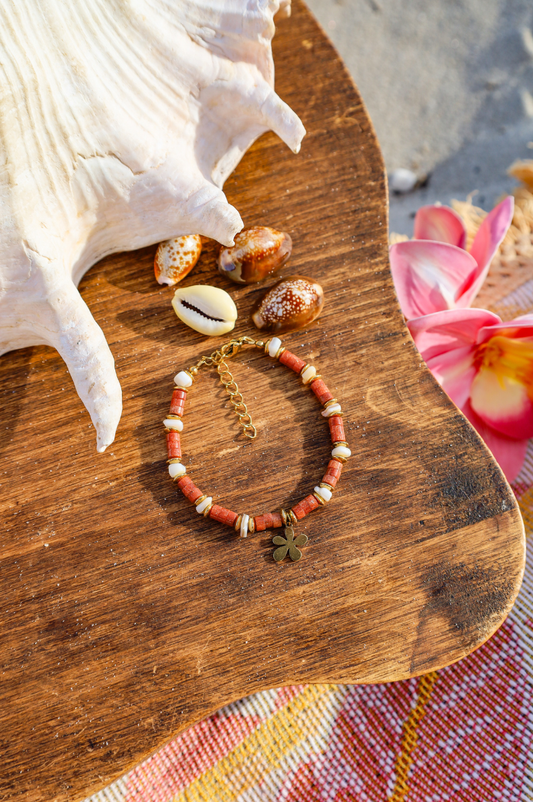 Bracelet pendentif fleur avec perles marrons en grès