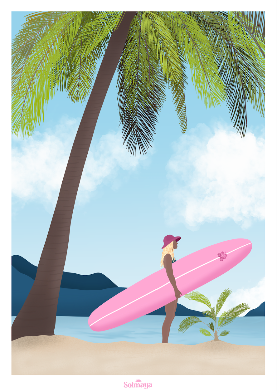 Affiche représentant une femme et son longboard rose sous un palmier sur une plage