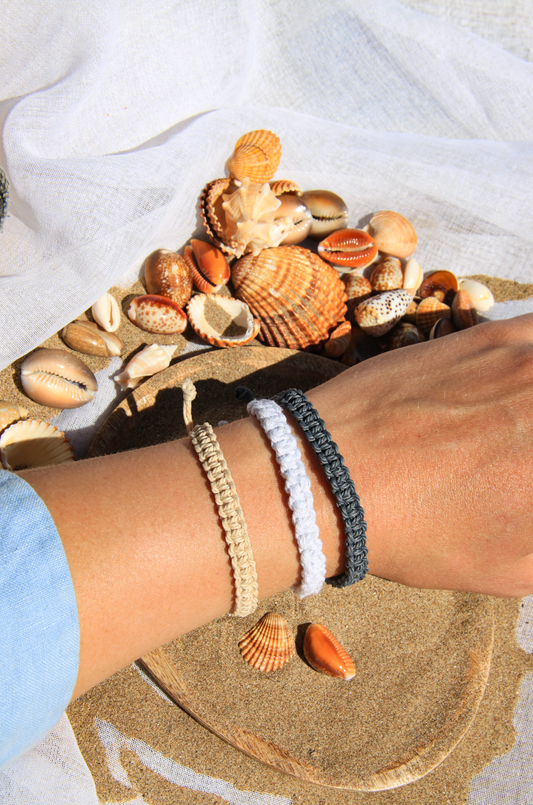 Photo des 3 couleurs de bracelet tressé