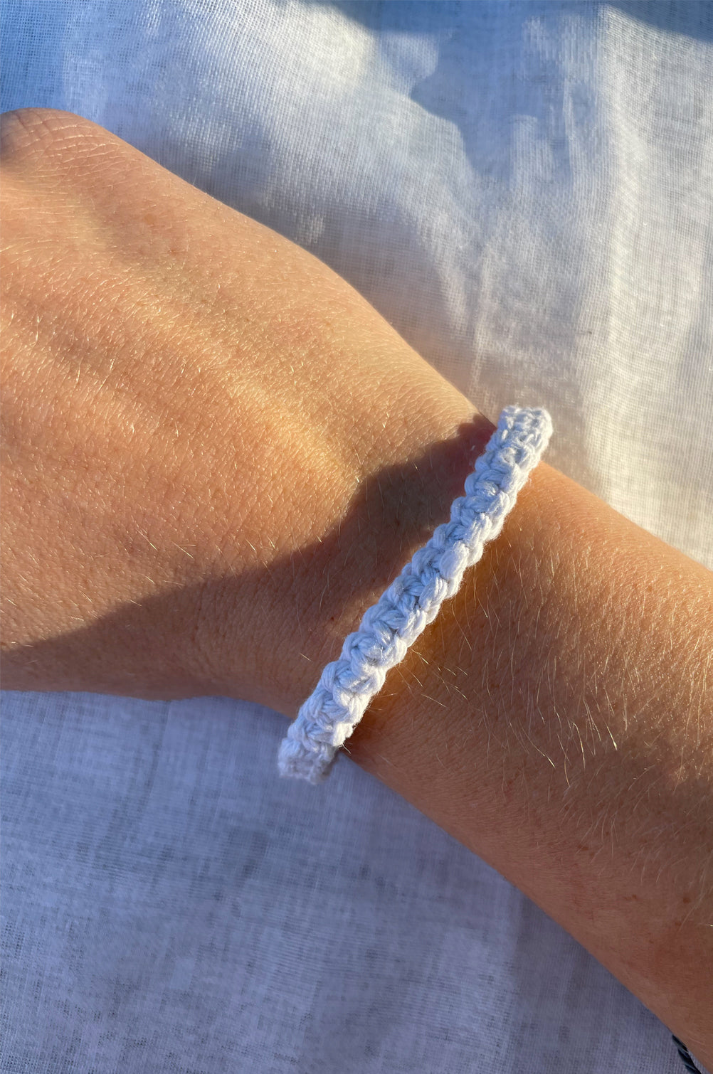 BRacelet tressé en macramé blanc