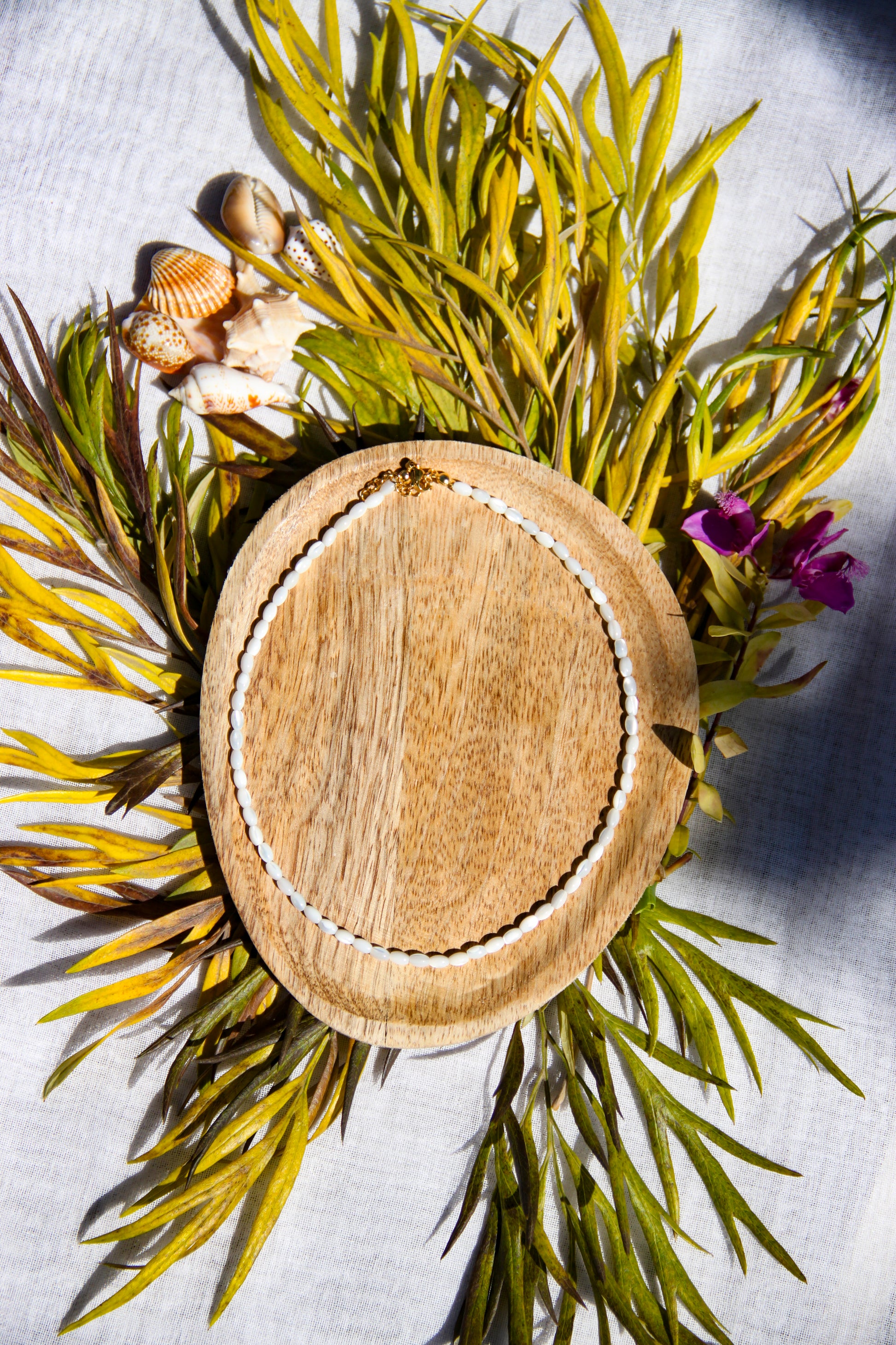 Collier en petites perles de nacre