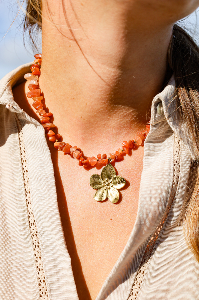 Collier Hinakura