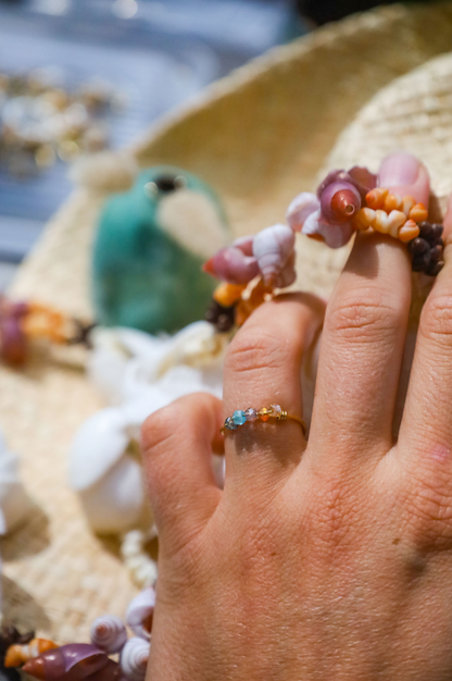 Bague acier inoxydable réglable et perles de verre multicolores